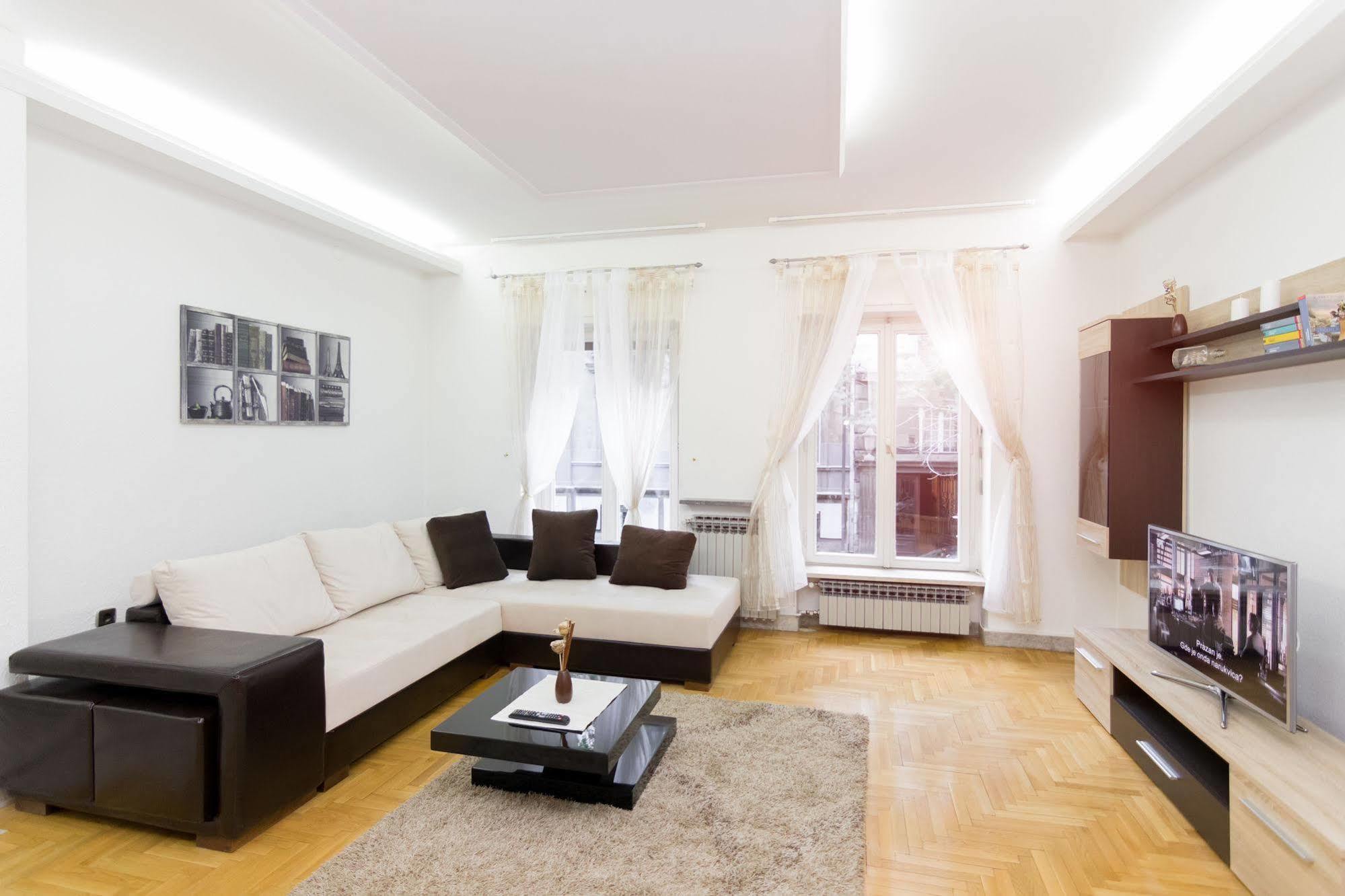 Central Park Residence Belgrado Esterno foto